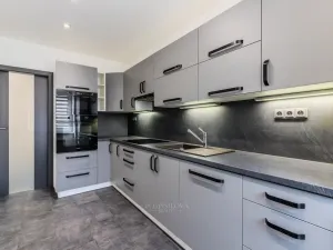 Prodej bytu 2+1, Kladno, gen. Píky, 62 m2