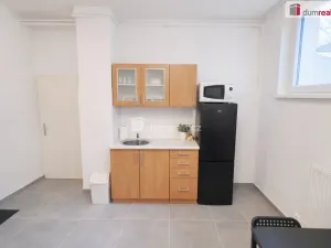 Pronájem bytu 1+kk, Praha - Smíchov, Mošnova, 21 m2