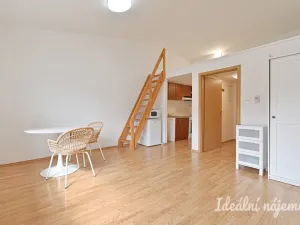 Pronájem bytu 1+kk, Adamov, Osvobození, 30 m2