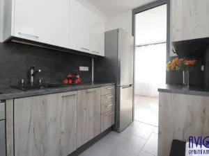 Pronájem bytu 2+kk, Praha - Kobylisy, Jelínkova, 47 m2