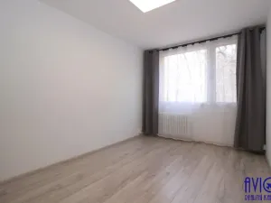 Pronájem bytu 2+kk, Praha - Kobylisy, Jelínkova, 47 m2