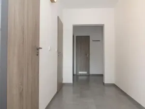 Pronájem bytu 2+kk, Praha - Kobylisy, Jelínkova, 47 m2