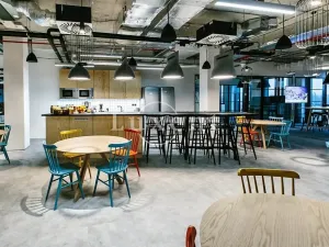 Pronájem kanceláře, Praha - Karlín, Rohanské nábřeží, 467 m2