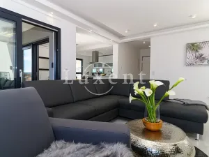 Prodej vily, Omiš, Chorvatsko, 460 m2