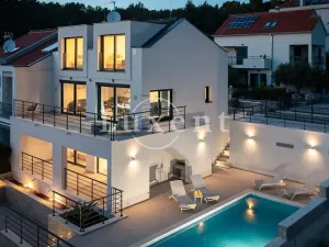 Prodej vily, Bol, Chorvatsko, 165 m2