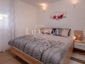 Prodej vily, Omiš, Chorvatsko, 253 m2