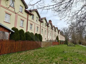 Pronájem bytu 1+kk, Milovice, Kaštanová, 36 m2