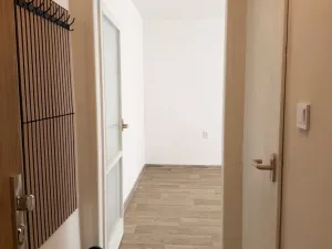 Pronájem bytu 1+kk, Karlovy Vary, Sokolovská, 24 m2