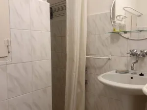 Pronájem bytu 1+kk, Karlovy Vary, Sokolovská, 24 m2