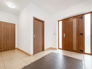 Pronájem rodinného domu, Horoměřice, Rabochova, 250 m2
