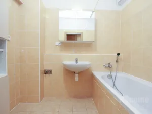 Pronájem bytu 2+kk, Praha - Kunratice, Pod Haltýřem, 60 m2