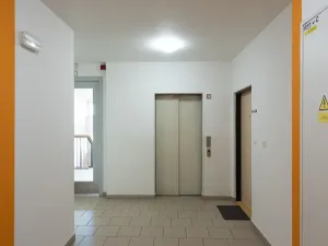 Pronájem bytu 2+kk, Praha - Háje, Stříbrského, 60 m2