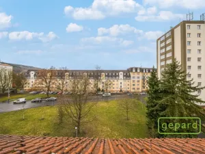 Prodej bytu 3+1, Karlovy Vary, Šumavská, 99 m2