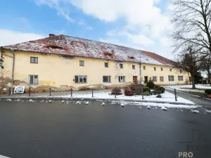 Prodej výrobních prostor, Chudenice, Mírové nám., 1906 m2
