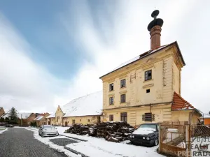 Prodej výrobních prostor, Chudenice, Mírové nám., 1906 m2