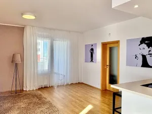 Pronájem bytu 2+kk, Praha - Horní Měcholupy, Hornoměcholupská, 66 m2