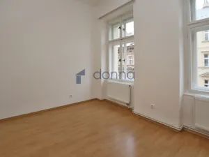 Pronájem bytu 3+kk, Praha, Rumunská, 68 m2