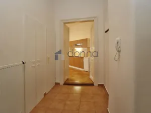 Pronájem bytu 3+kk, Praha, Rumunská, 68 m2