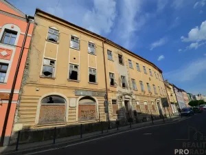 Prodej ubytování, Zlaté Hory, nám. Svobody, 2512 m2