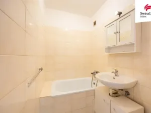 Prodej bytu 2+kk, Praha - Hlubočepy, Voskovcova, 42 m2