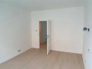 Pronájem bytu 2+1, Praha - Vršovice, Na stezce, 50 m2