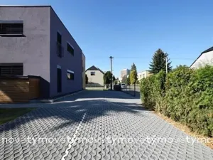 Pronájem bytu 2+kk, Pardubice, Na Hrázi, 33 m2