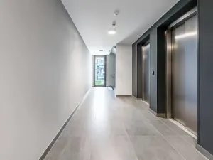 Pronájem bytu 1+kk, Praha - Libeň, Českomoravská, 35 m2