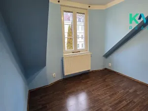 Pronájem bytu 3+1, Karlovy Vary, Na Vyhlídce, 68 m2