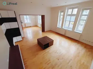 Pronájem bytu 4+1, Liberec, nám. Tržní, 130 m2