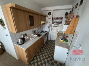 Prodej bytu 2+1, Divišov, Na Sídlišti, 47 m2