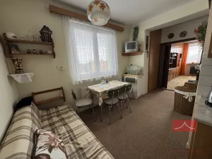 Prodej bytu 2+1, Divišov, Na Sídlišti, 47 m2