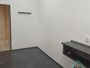 Pronájem komerční nemovitosti, Krnov - Pod Bezručovým vrchem, Mikulášská, 30 m2