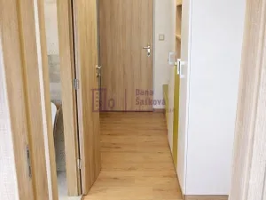 Prodej bytu 2+kk, Jindřichův Hradec - Jindřichův Hradec III, sídliště Vajgar, 41 m2
