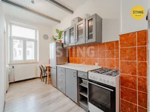 Prodej bytu 3+1, Opava, Komenského, 69 m2