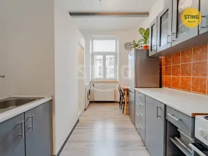 Prodej bytu 3+1, Opava, Komenského, 69 m2