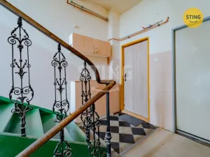 Prodej bytu 3+1, Opava, Komenského, 69 m2