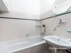 Pronájem bytu 2+kk, Praha - Smíchov, Nad Kesnerkou, 54 m2