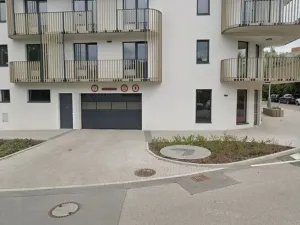 Pronájem garážového stání, Praha - Libeň, Nad Kolčavkou, 25 m2