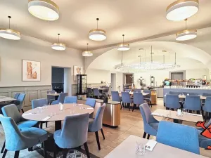 Pronájem restaurace, Dobříš, náměstí Svobody, 419 m2