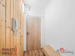 Pronájem bytu 1+kk, Plzeň - Doubravka, Na Dlouhých, 19 m2