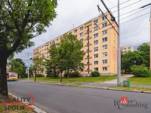 Pronájem bytu 1+kk, Plzeň - Doubravka, Na Dlouhých, 19 m2