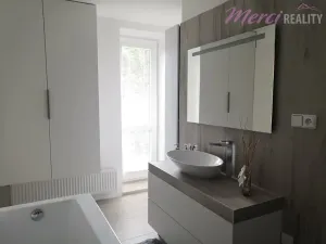 Pronájem bytu 2+kk, Uherské Hradiště, Tř. Maršála Malinovského, 68 m2