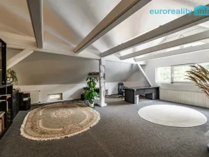 Prodej rodinného domu, Lesná - Háje, 178 m2