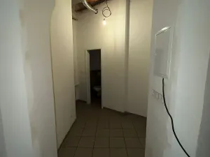 Pronájem obchodního prostoru, Praha - Josefov, Kaprova, 24 m2