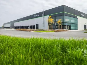 Pronájem skladu, Praha - Hostivař, K pérovně, 4222 m2