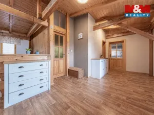 Prodej rodinného domu, Blatno - Mezihoří, 384 m2