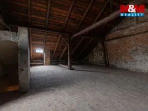 Prodej obchodního prostoru, Paskov, Náměstí, 250 m2