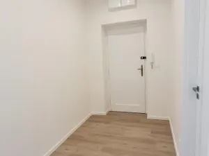 Pronájem bytu 3+kk, Praha - Podolí, Jeremenkova, 53 m2