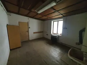 Pronájem garáže, Jihlava, U Větrníku, 100 m2