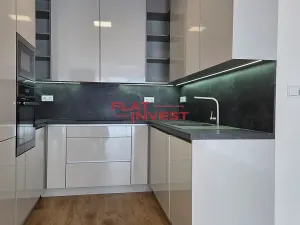 Pronájem bytu 2+kk, Praha - Břevnov, Ve Střešovičkách, 57 m2